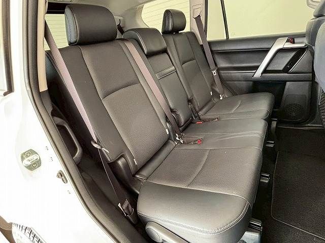 TOYOTA LANDCRUISER PRADO 2023