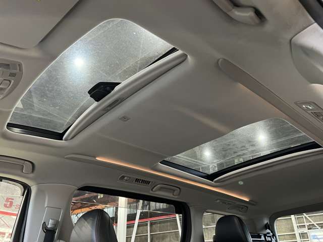 TOYOTA VELLFIRE 2014