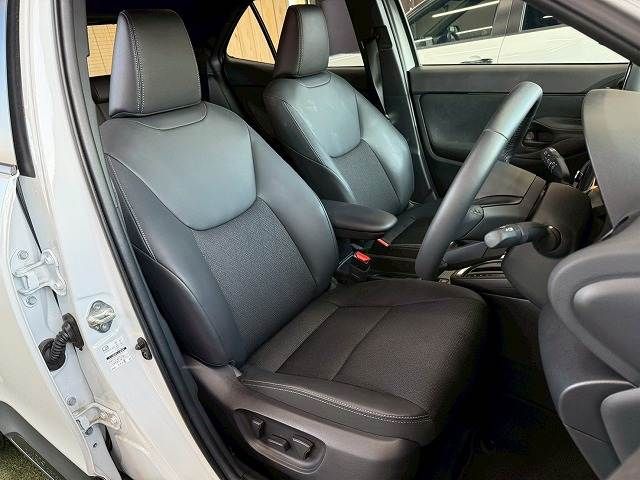 TOYOTA YARIS CROSS 2025