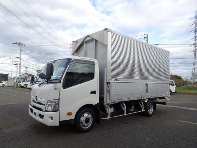 HINO DUTRO 2024