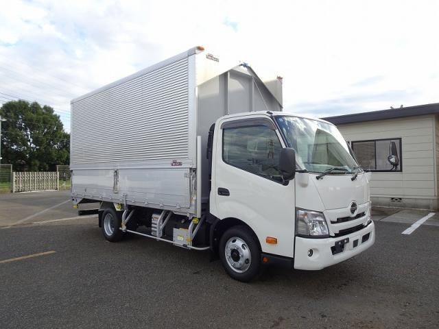 HINO DUTRO 2024