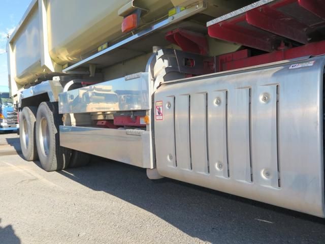 MITSUBISHI FUSOU SUPER GREAT 2018