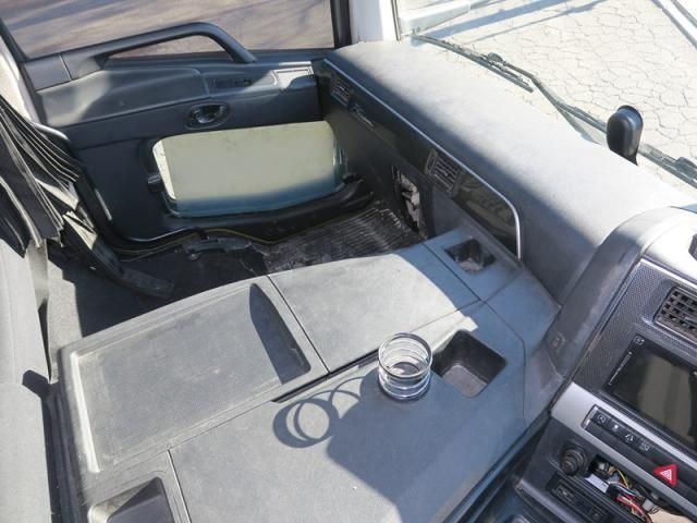 MITSUBISHI FUSOU SUPER GREAT 2018