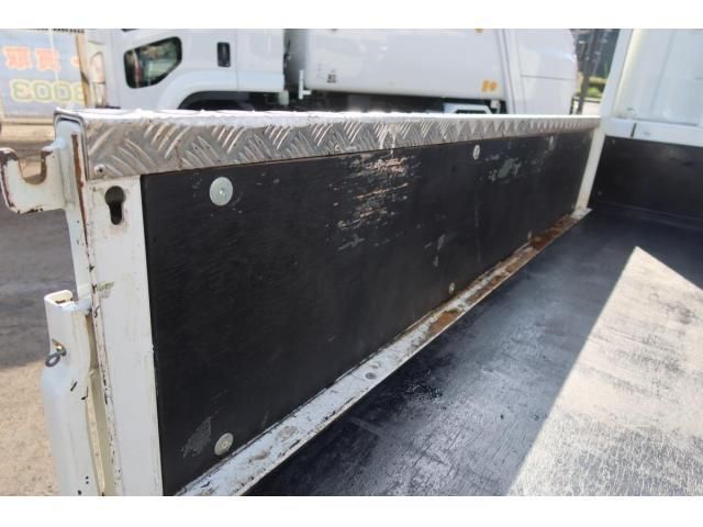 MITSUBISHI CANTER 2020