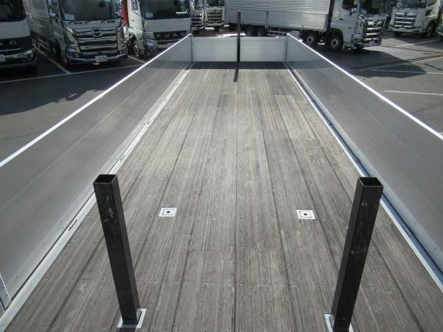 MITSUBISHI FUSOU SUPER GREAT 2025