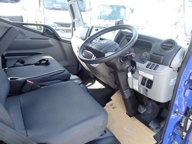 MITSUBISHI CANTER 2018
