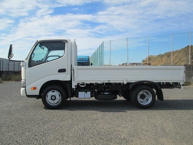 HINO DUTRO 2025