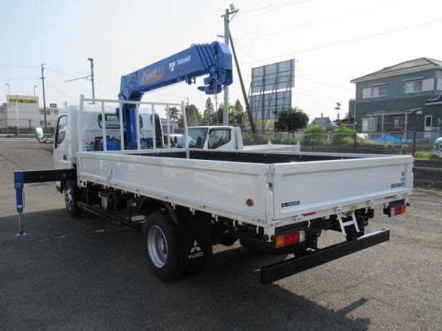 MITSUBISHI CANTER 2025