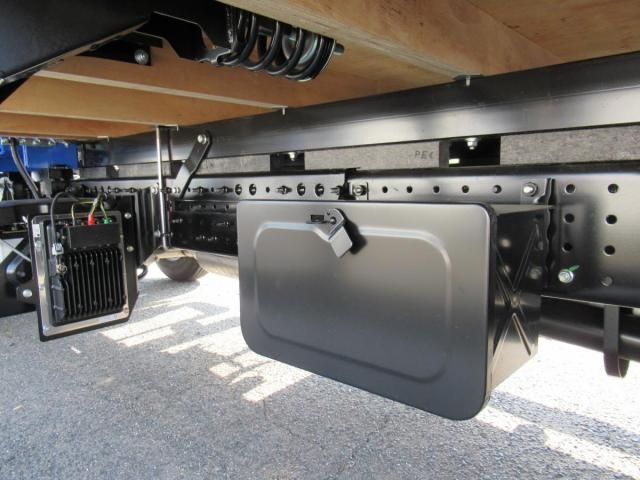 MITSUBISHI CANTER 2025