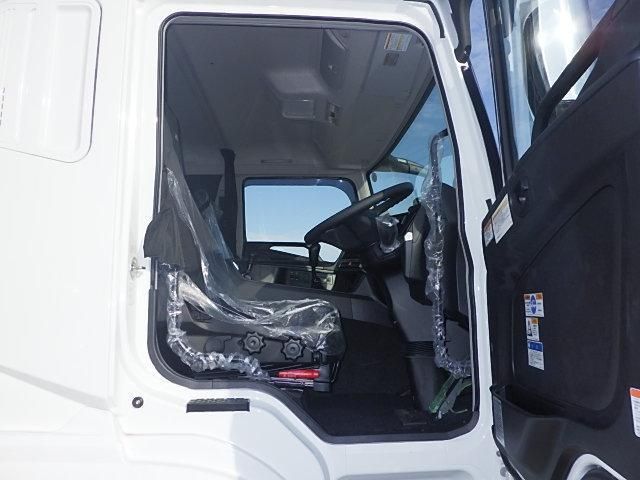 MITSUBISHI FUSOU SUPER GREAT 2024