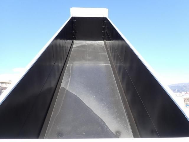 MITSUBISHI FUSOU SUPER GREAT 2025