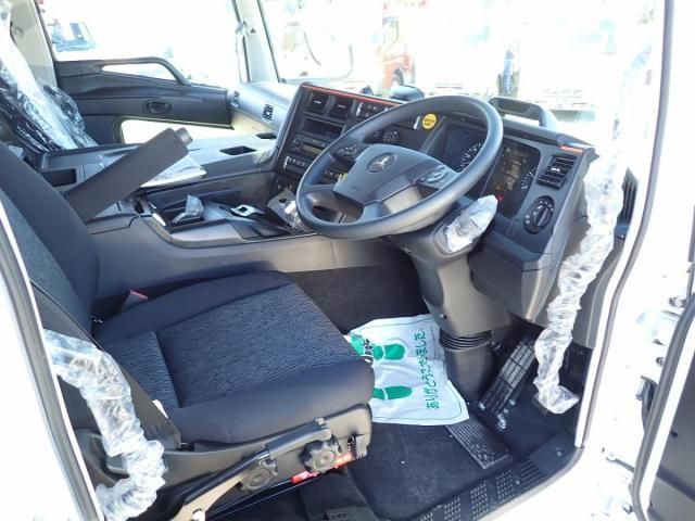 MITSUBISHI FUSOU SUPER GREAT 2025