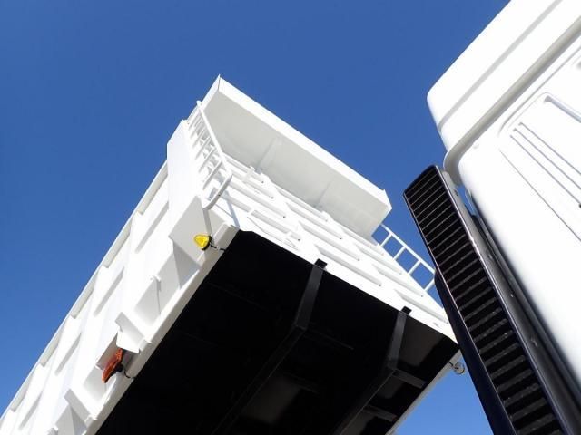 MITSUBISHI FUSOU SUPER GREAT 2025