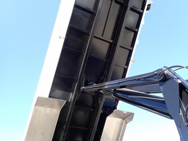 MITSUBISHI FUSOU SUPER GREAT 2025