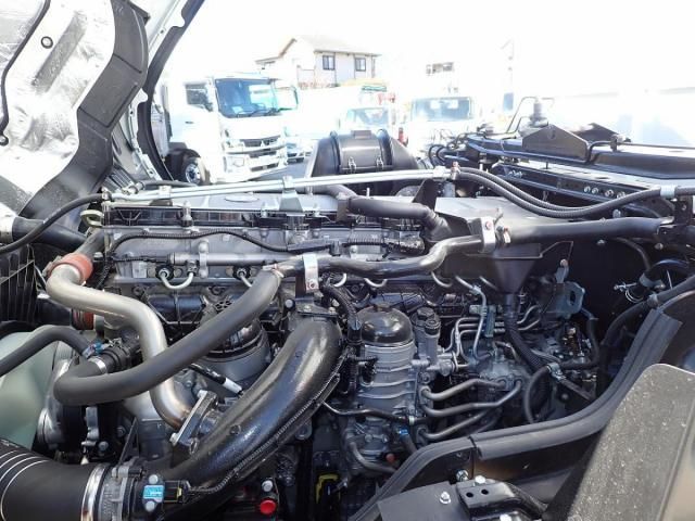 MITSUBISHI FUSOU SUPER GREAT 2025