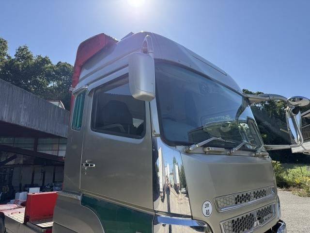 MITSUBISHI FUSOU SUPER GREAT 2014