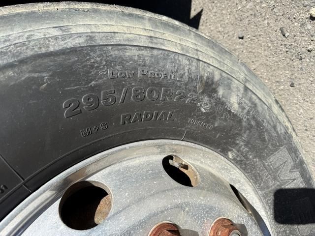 MITSUBISHI FUSOU SUPER GREAT 2014