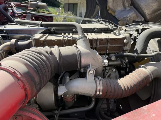 MITSUBISHI FUSOU SUPER GREAT 2014