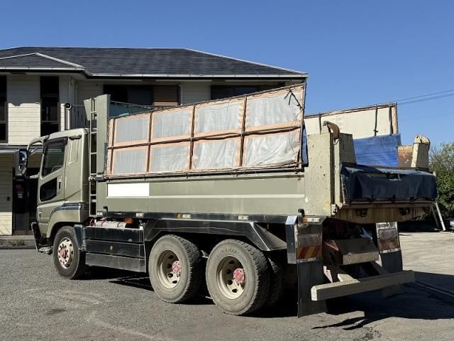 MITSUBISHI FUSOU SUPER GREAT 2015