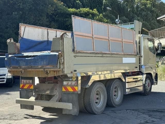 MITSUBISHI FUSOU SUPER GREAT 2015