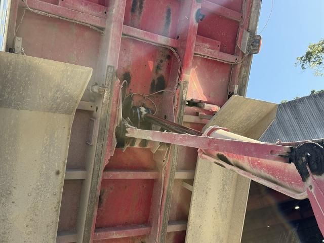 MITSUBISHI FUSOU SUPER GREAT 2015