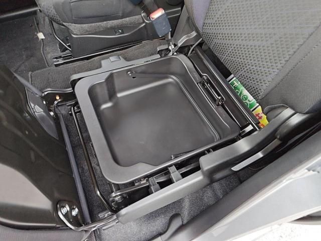 MITSUBISHI DELICA D:2 CUSTOM 2WD 2019