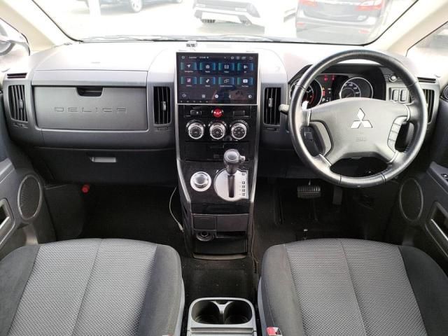 MITSUBISHI DELICA D:5 4WD 2014