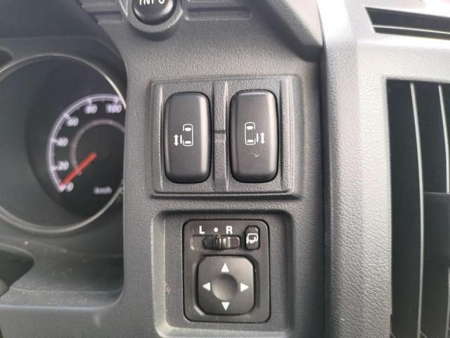 MITSUBISHI DELICA D:5 4WD 2014