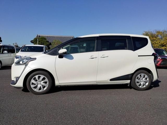 TOYOTA SIENTA 2016