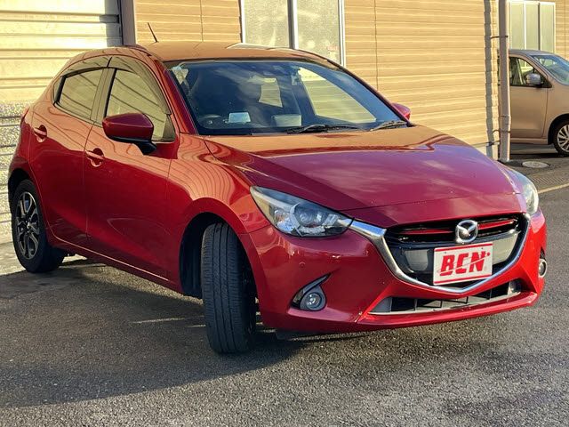 MAZDA DEMIO 2015