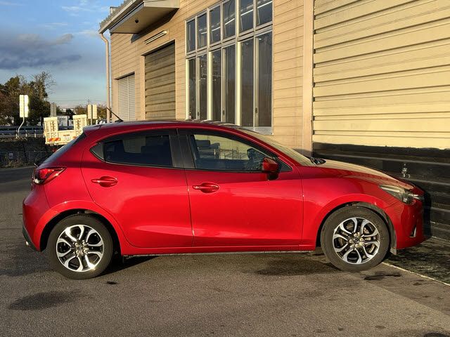 MAZDA DEMIO 2015