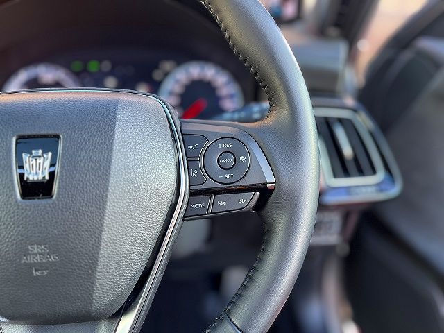 TOYOTA CROWN sedan hybrid 2019