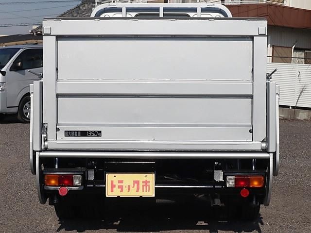 TOYOTA DYNA 2016
