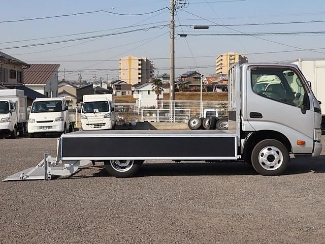 TOYOTA DYNA 2016