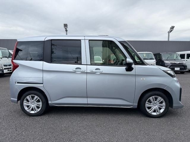 TOYOTA ROOMY 2022