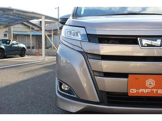 TOYOTA NOAH 2017