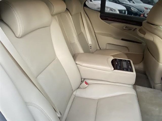 TOYOTA LEXUS LS600h 2014