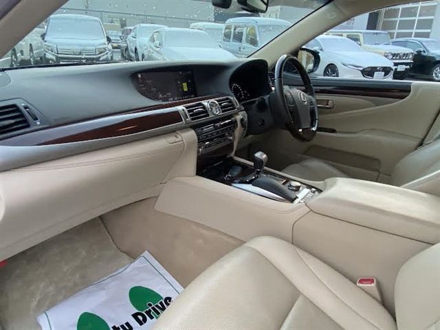TOYOTA LEXUS LS600h 2014