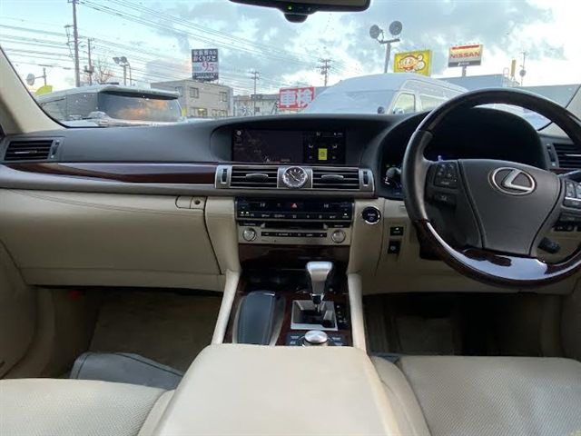 TOYOTA LEXUS LS600h 2014