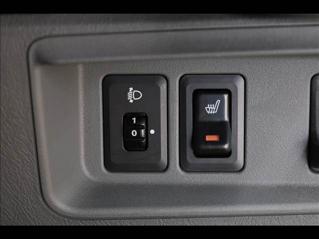 MITSUBISHI MINICAB-MiEV 2017