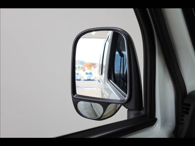 MITSUBISHI MINICAB-MiEV 2017