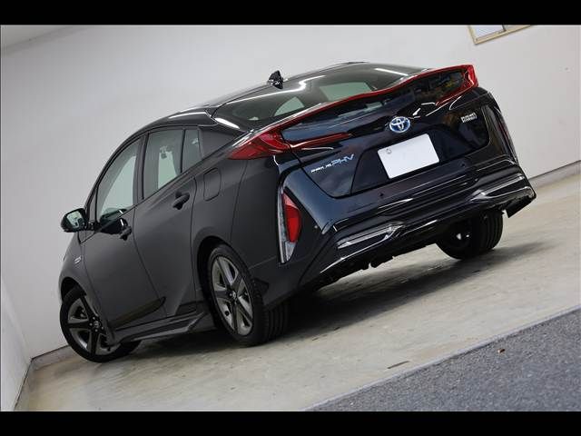 TOYOTA PRIUS PHV 2022