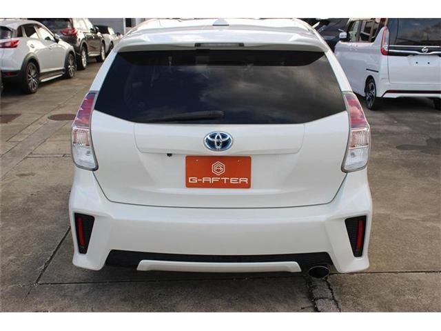 TOYOTA PRIUS Alpha 2016