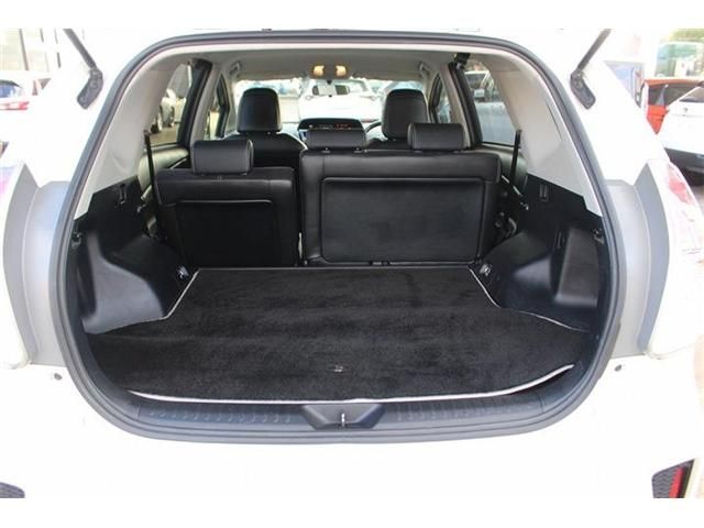 TOYOTA PRIUS Alpha 2016