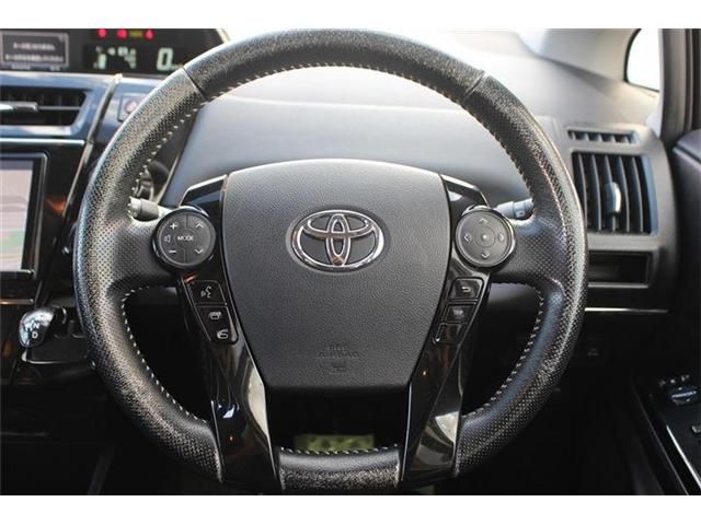 TOYOTA PRIUS Alpha 2016