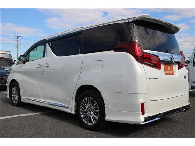 TOYOTA ALPHARD hybrid 4WD 2023