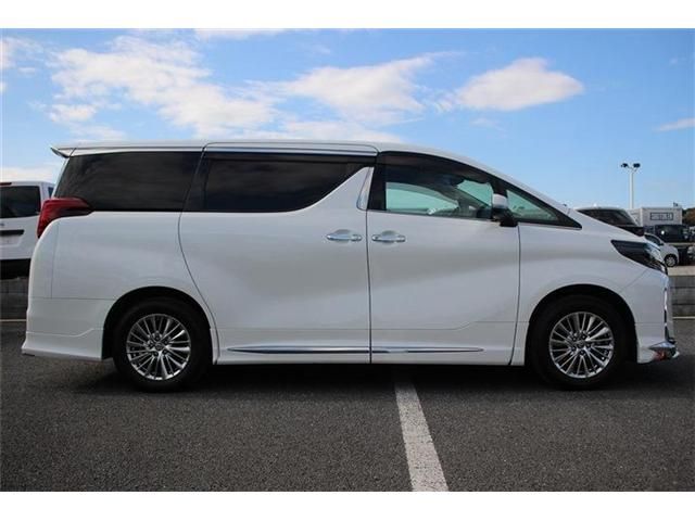 TOYOTA ALPHARD hybrid 4WD 2023
