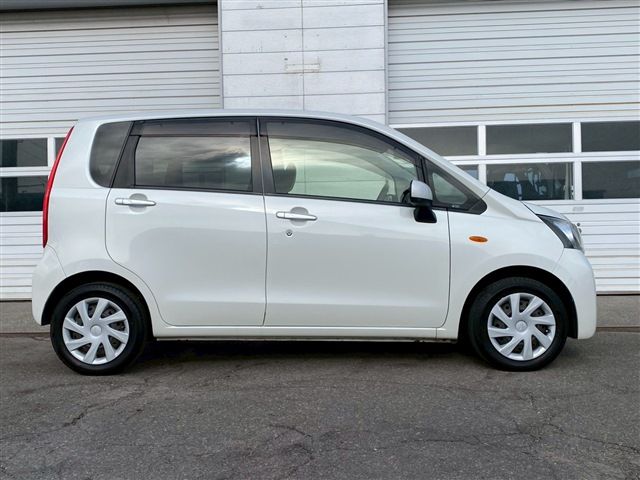 DAIHATSU MOVE 4WD 2013