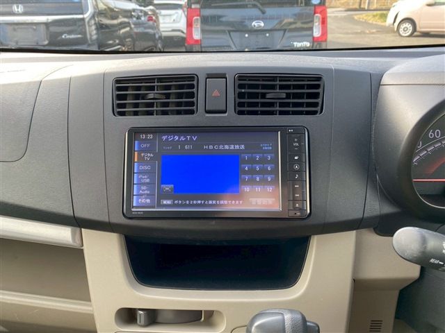 DAIHATSU MOVE 4WD 2013