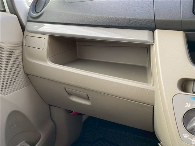 DAIHATSU MOVE 4WD 2013